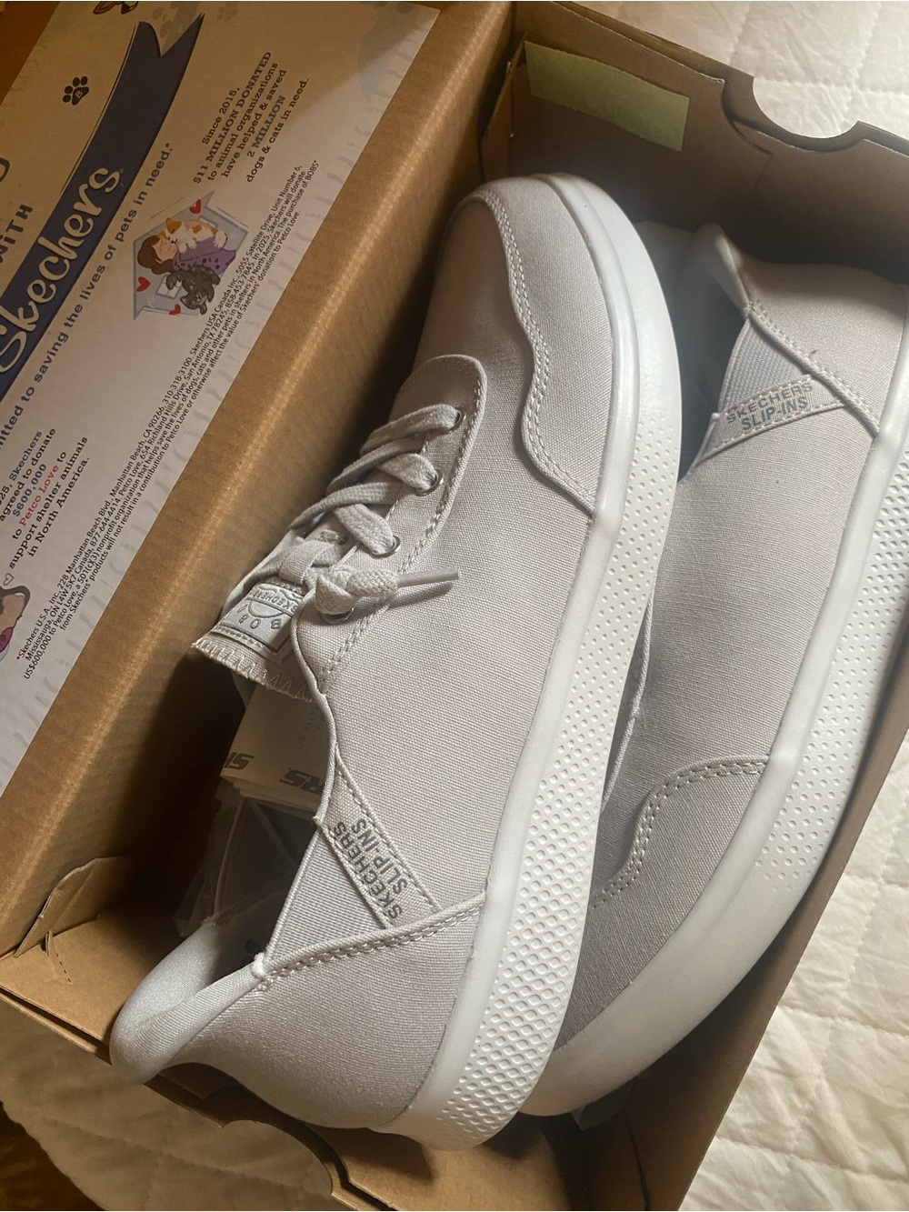 Skechers Women’s 9 Slip-Ins Comfort Light Gray Canvas Low-Top Sneakers - Picture 3 of 6